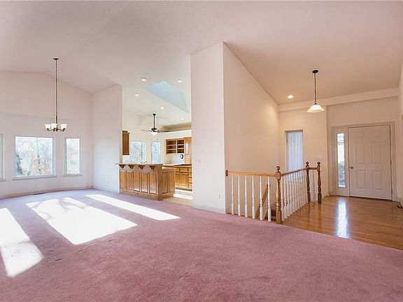 4th image of 5 Cambria Pl