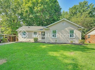 5009 Brooktree Dr, Charlotte, NC 28208