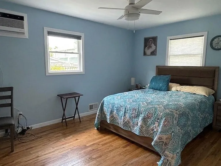 82 E Hollywood Ave — Photo 7