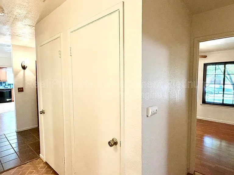 3305 E Palo Alto Ave — Photo 15