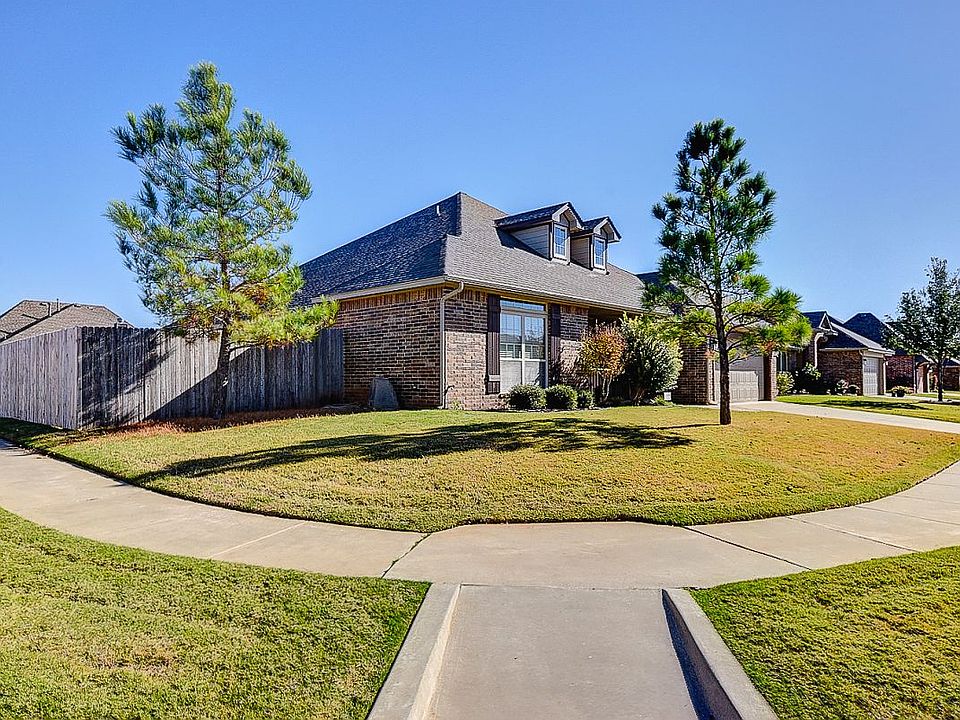 Corner Lot-Great Curb Appeal