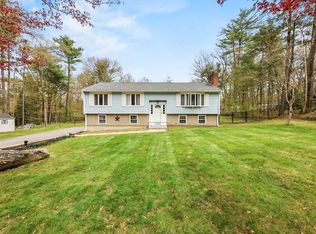 9 Tanglewood Dr, Newton, NH 03858
