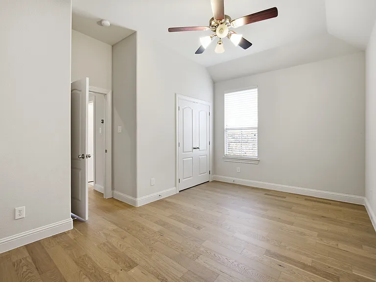 328 Anna Ave — Photo 12