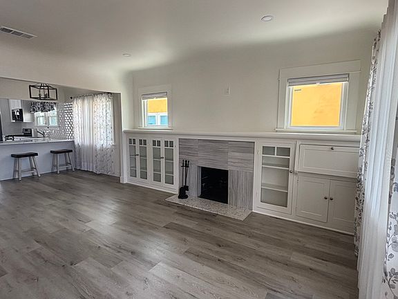 2nd image of 4115 Mississippi St #4115