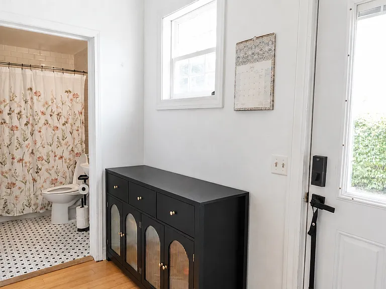 915 S Jefferson St — Photo 10