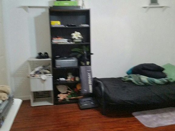 Guest bedroom 