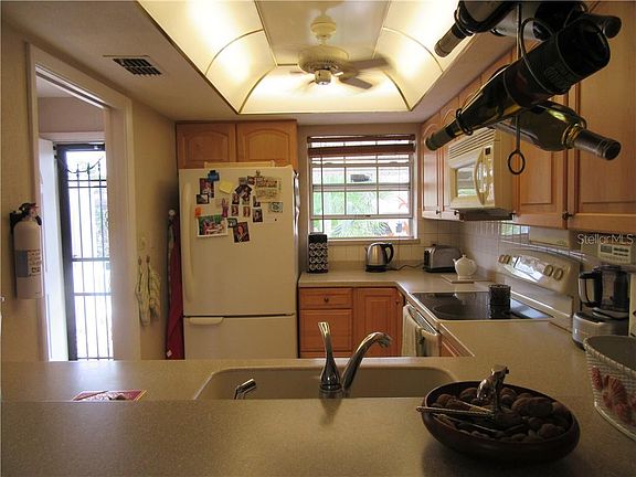 2nd image of 2211 Pinewood Villas Dr