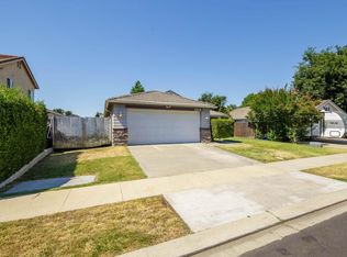 1919 Cork Oak Ln, Manteca, CA 95336