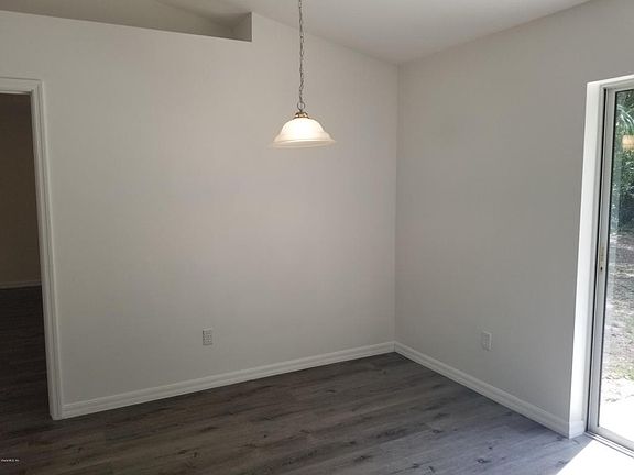 3rd image of 17 Teak Way Dr