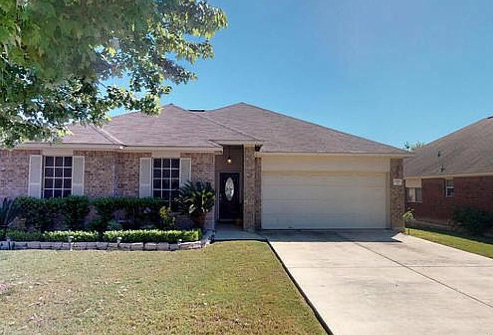 1st image of 2057 Warwick Pl