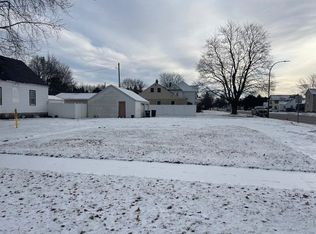 404 E Division St, Shawano, WI 54166