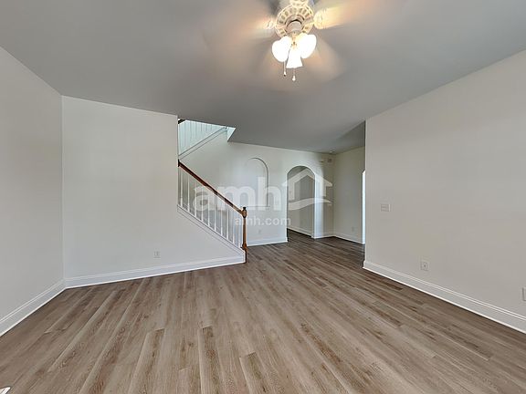 5th image of 1013 Triple Crown Dr