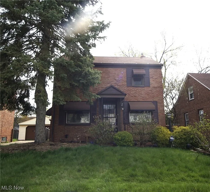 5419 Beechwood Ave photo 1