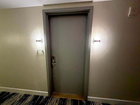 5th image of 18683 Collins Avenue #2303