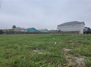 1404 S Church St, Rockport, TX 78382