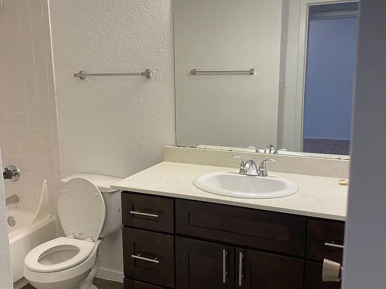 Ashford Creek Apartments — Photo 44