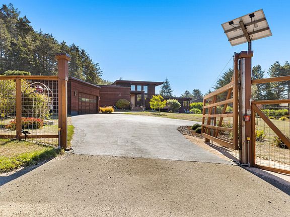 3rd image of 11367 Lori Ln