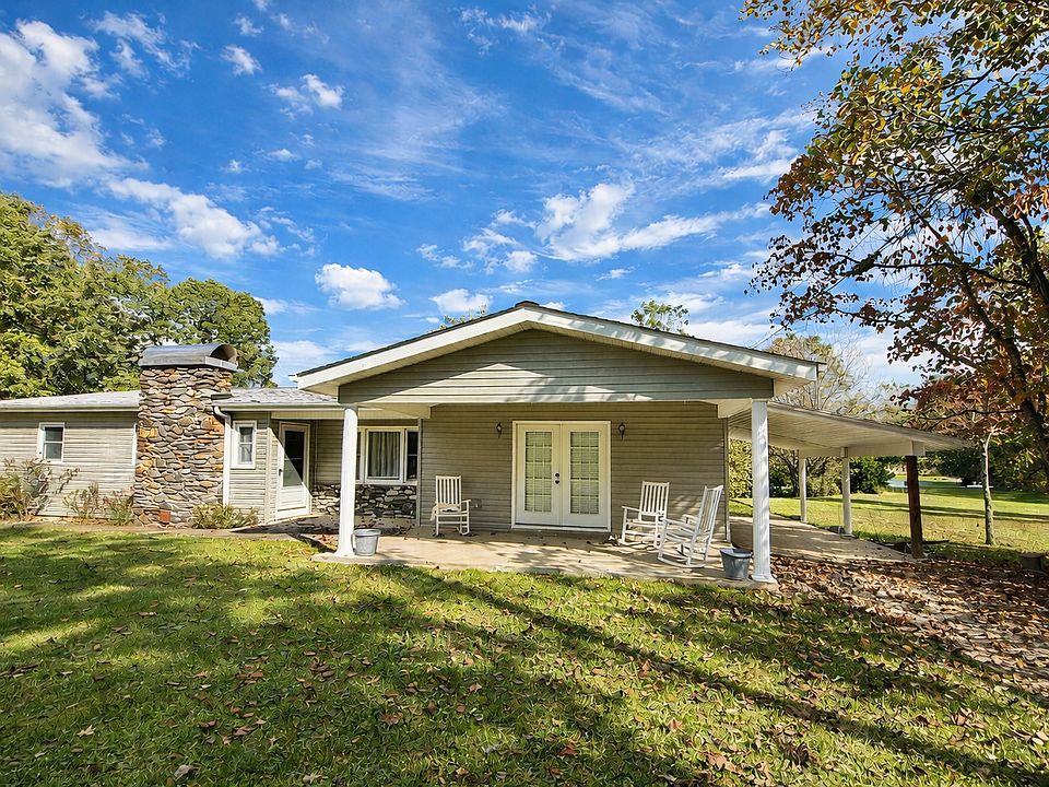 110 Holly Avenue East Flat Rock, NC