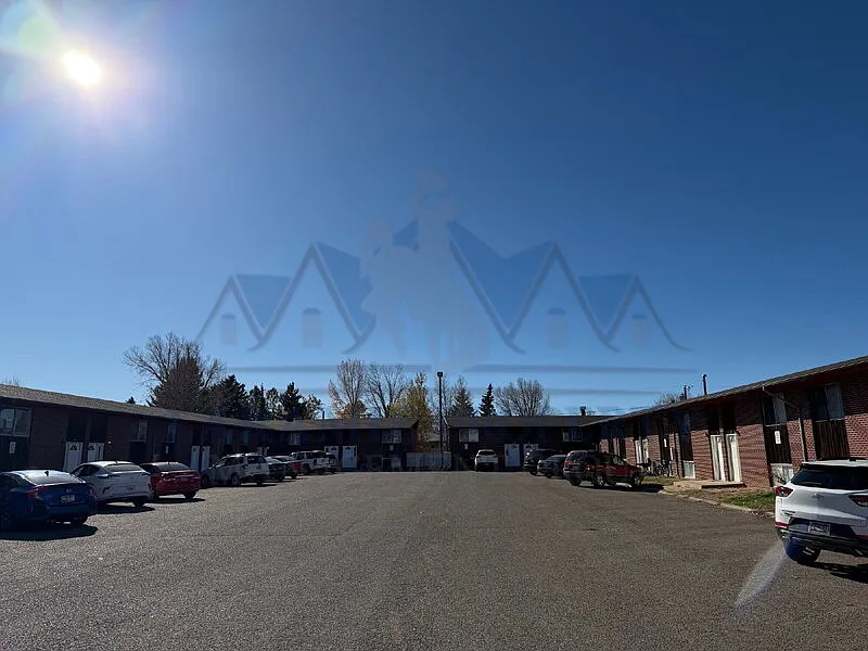 708 Downey St #3