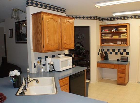 3rd image of 3617 Blue Springs Dr