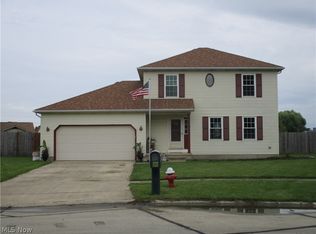 123 Raven Cir, Elyria, OH 44035