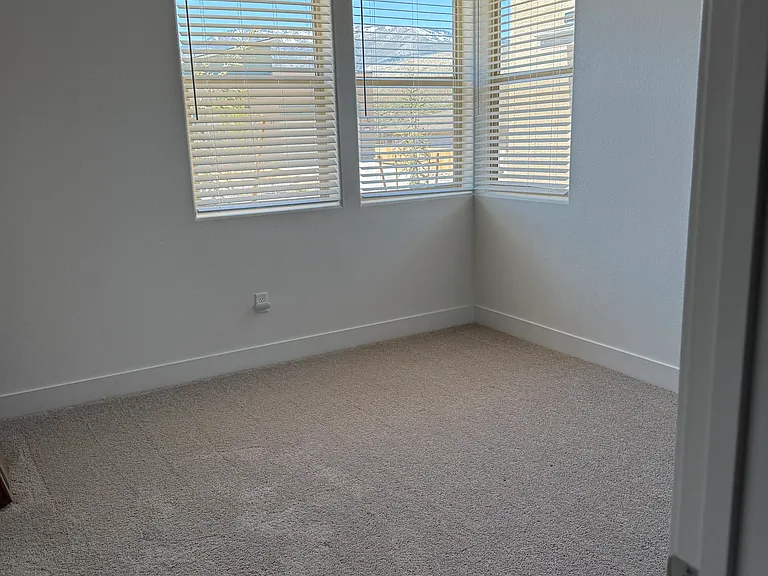 461 Solaris Ln — Photo 8