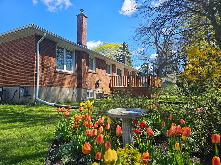 16 Donewen Ct — Photo 4
