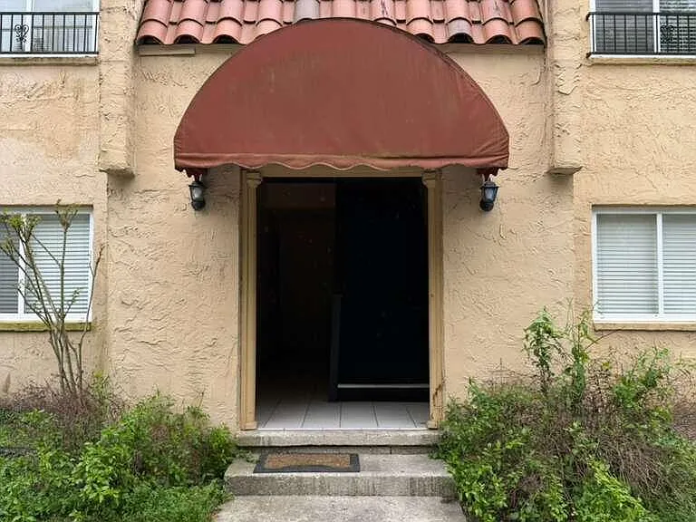 3864 La Mirada Dr N #6 — Photo 1