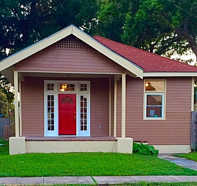 1st image of 3806 Clematis St