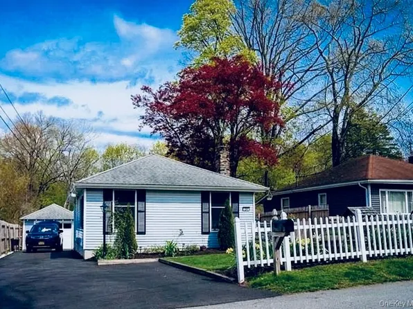 24 Cooledge Drive, Brewster, NY 10509