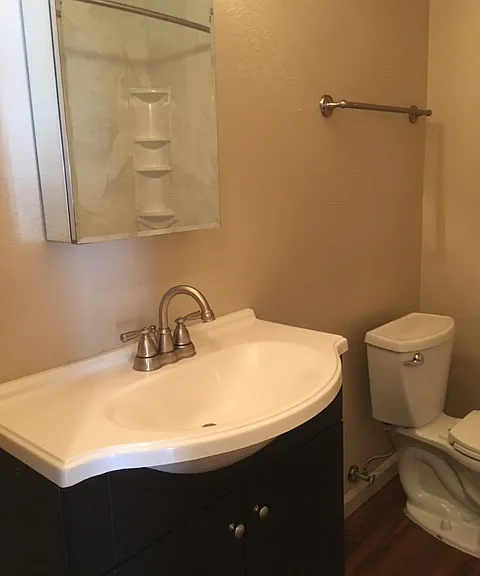 Steeple Club Apartments — Photo 40