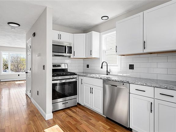 5th image of 202 Sunbury St Unit 202B