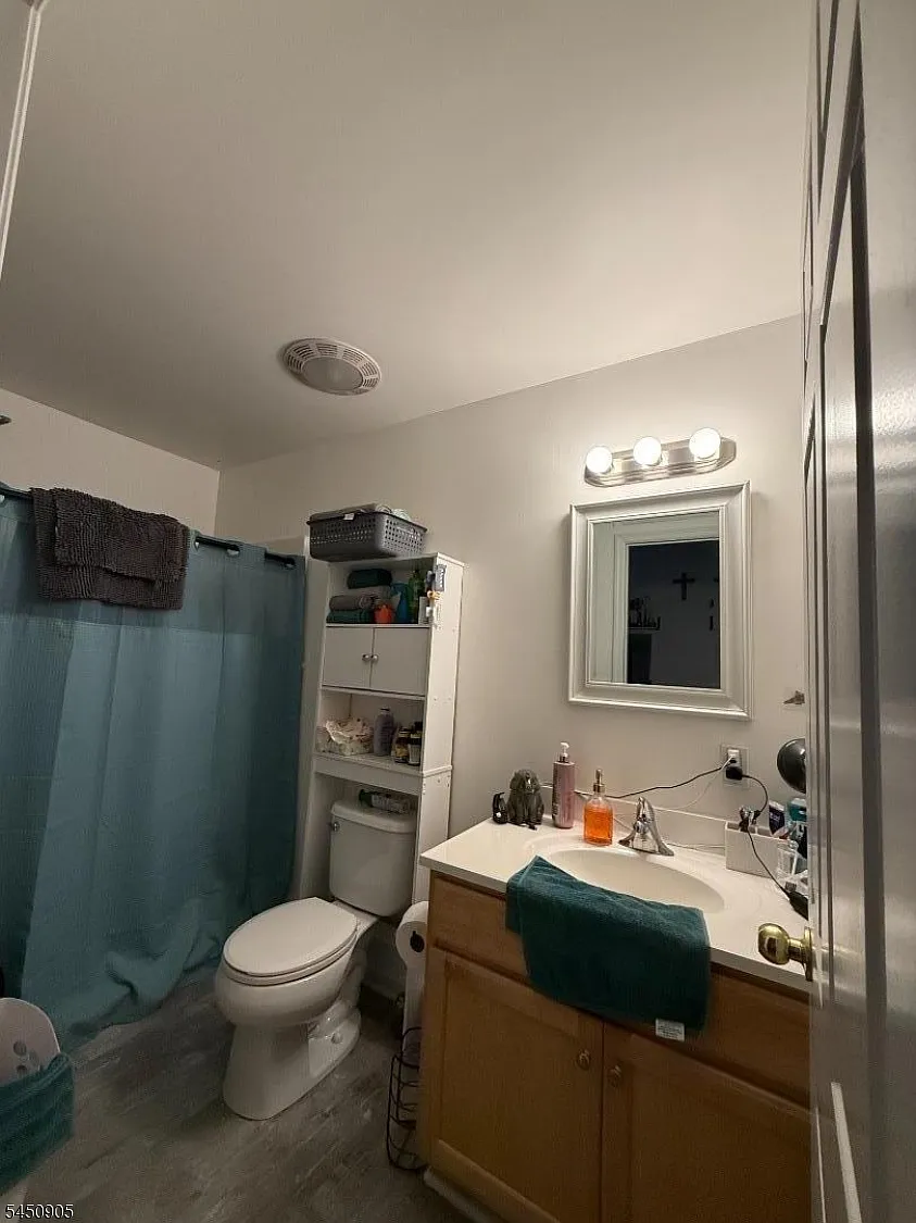 1 bed, 1.0 bath, $1,600 — Photo 4