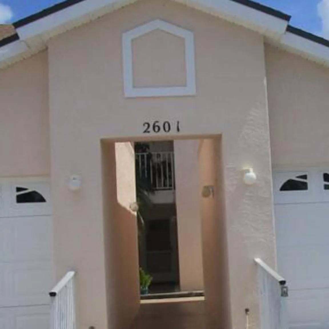 3 bed, 1416 sqft, $3,500 — Photo 2