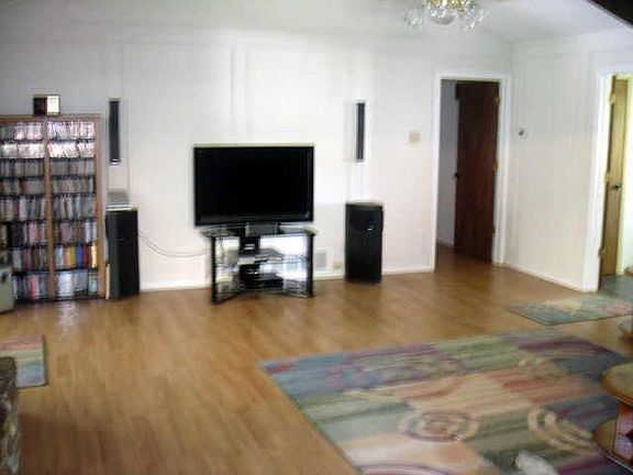 4th image of 707 Green Hills Ct
