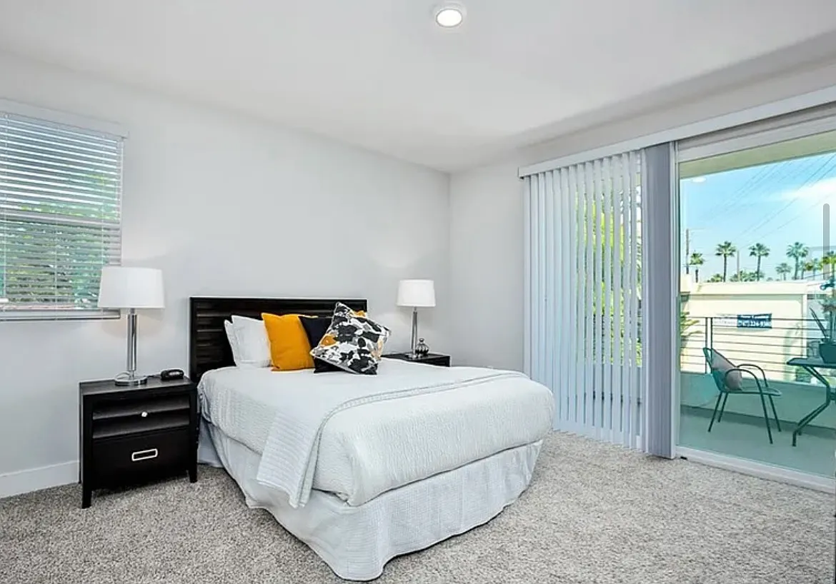 3 bed, 1600 sqft, $4,650 — Photo 2