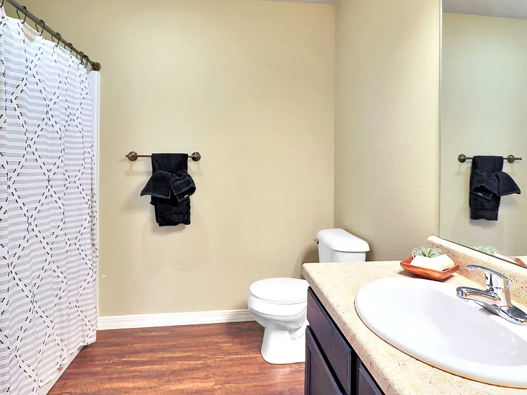 Kensington Park Apartments — Photo 30
