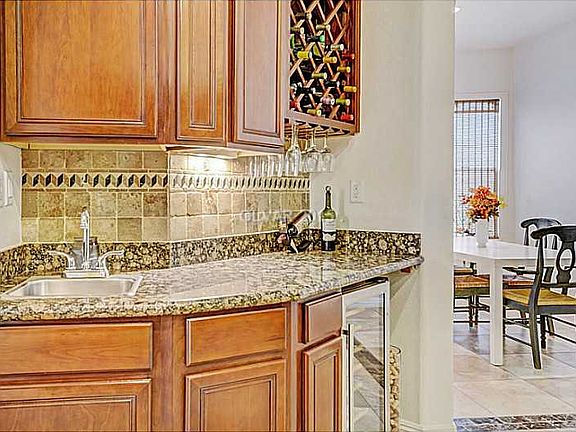 5th image of 10860 Villa Torre St