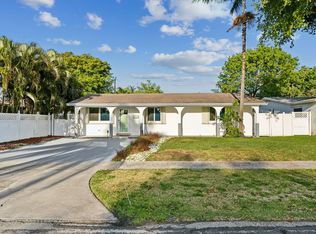 718 NW 9th Ave, Dania Beach, FL 33004