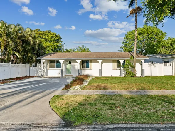 718 NW 9th Avenue, Dania Beach, FL 33004