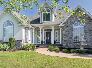 2600 Country Ln, Springdale, AR 72762