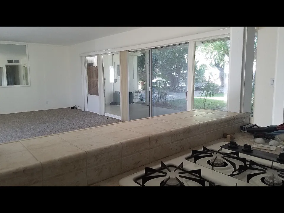 See through kitchen