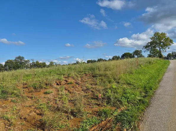 5 Bohannon St, Pleasureville, KY 40057