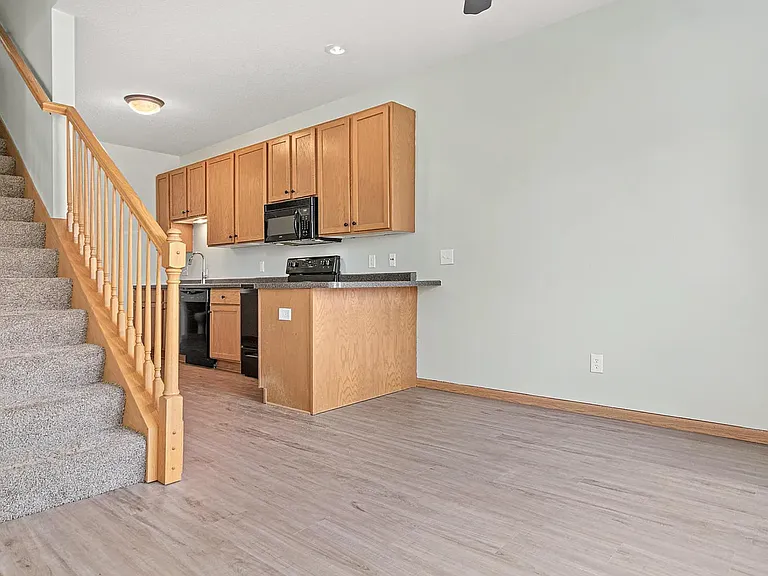 78 Bridgewater Trl — Photo 10