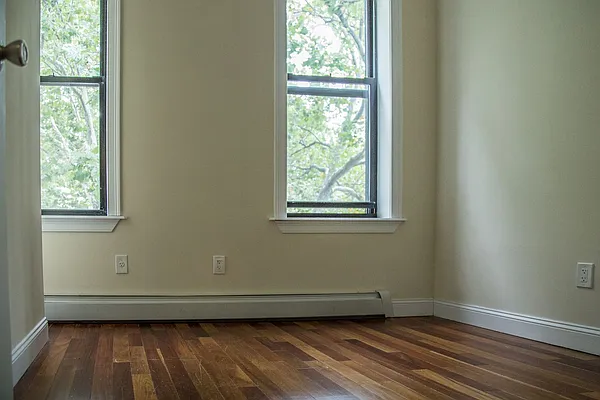 Rented by SCOUTBK.COM | media 19