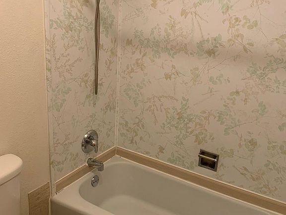 4th image of 425 S 1000 E APT 304C