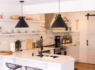 282 NW Chapalina Ter SE, Calgary, AB T2X0B2