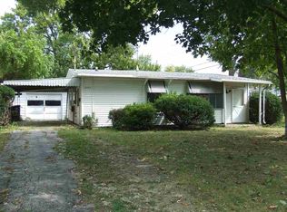 2105 Green Meadow Ln, Huntington, IN 46750