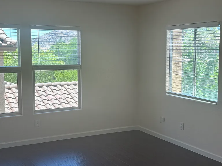 828 Percy Arms St — Photo 10