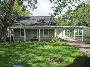 421 Carlton St, Brazoria, TX 77422